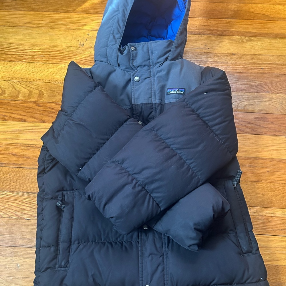Patagonia Kids Black and Blue Puffer Jacket